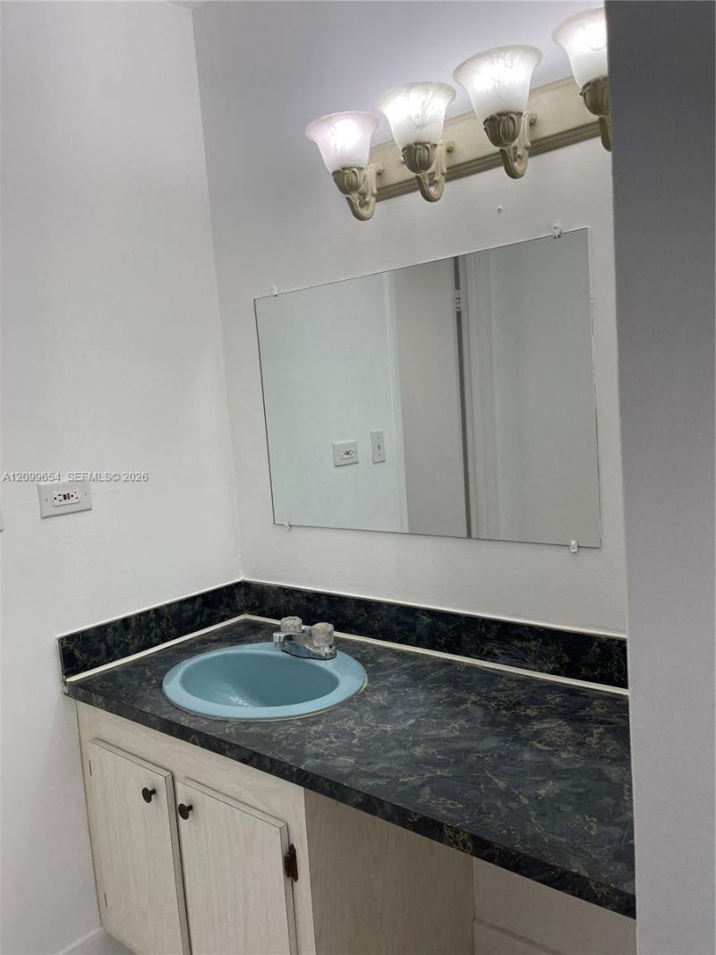 7135 Collins Ave, Unit 333, Miami Beach, FL 33141 Photo