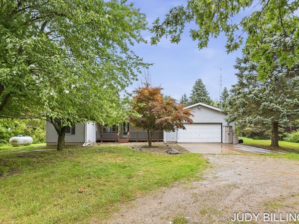 6675 120th Avenue, Fennville, MI 49408