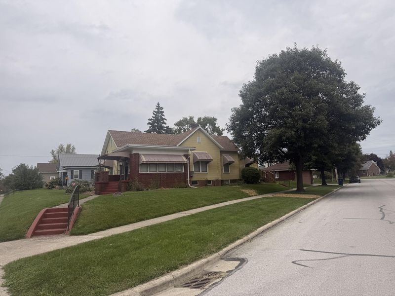 208 N Pear Street, Saint Marys, OH 45885 Photo 2