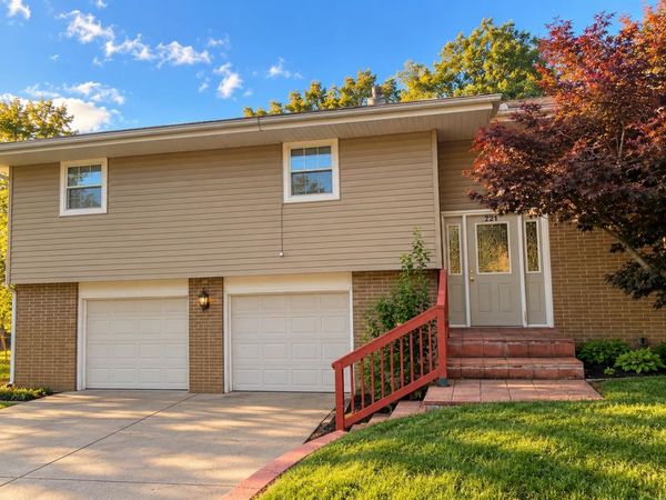 221 Dempster Road, ROCKFORD, IL 61101