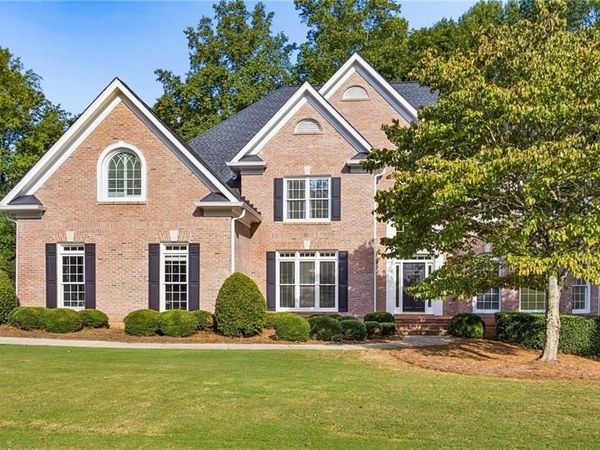 3805 Newport Bay Drive , Alpharetta, GA 30005