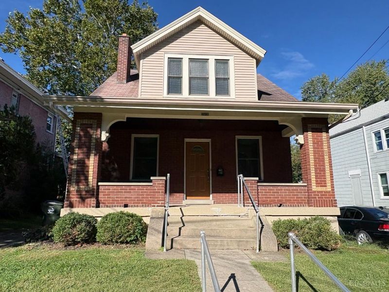 3927 Delmar Avenue, Cheviot, OH 45211 Photo 1