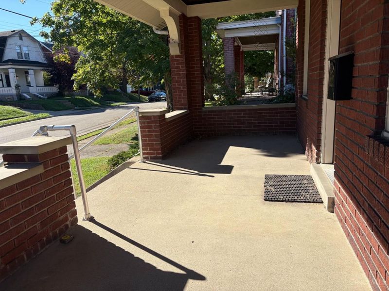 3927 Delmar Avenue, Cheviot, OH 45211 Photo 2