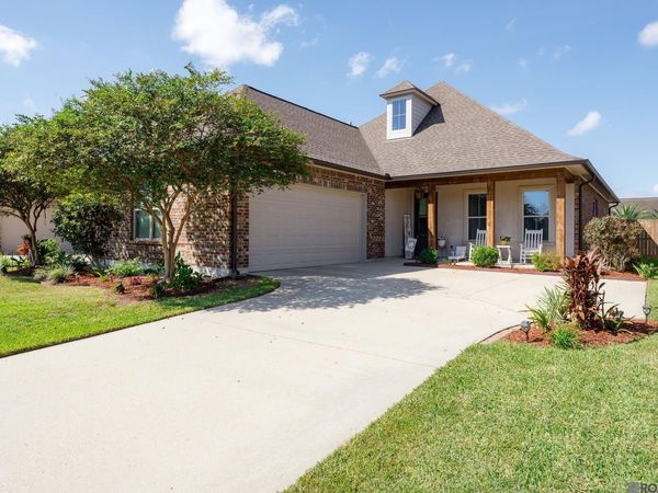16415 Anna Belle Dr, Prairieville, LA 70769