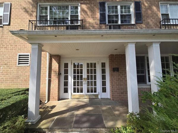 1 Consulate Drive, Unit 1E, Tuckahoe, NY 10707