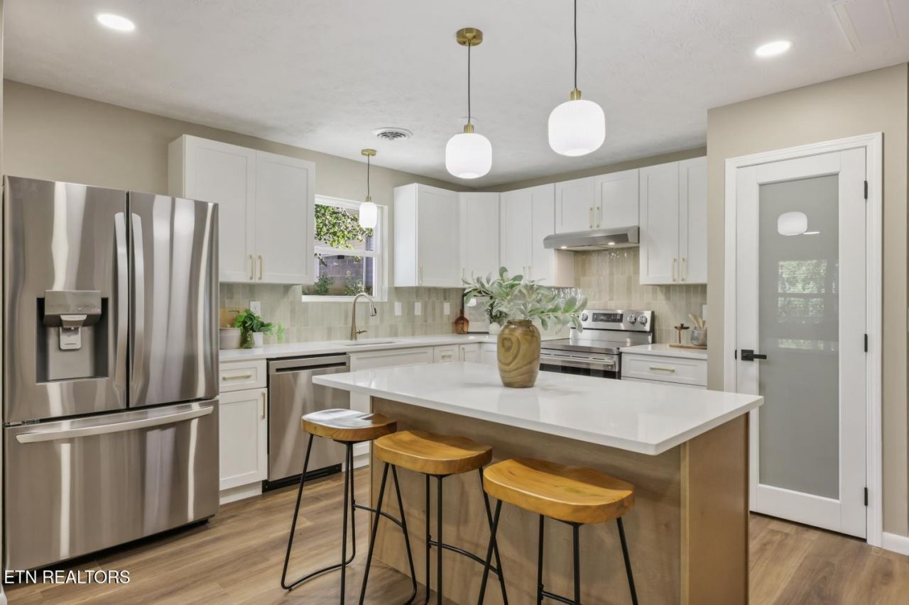 412 Mayfield Ave, Knoxville, TN 37920 Main Photo