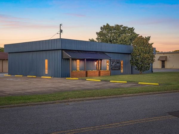 510 Old Riceville Rd , Athens, TN 37303