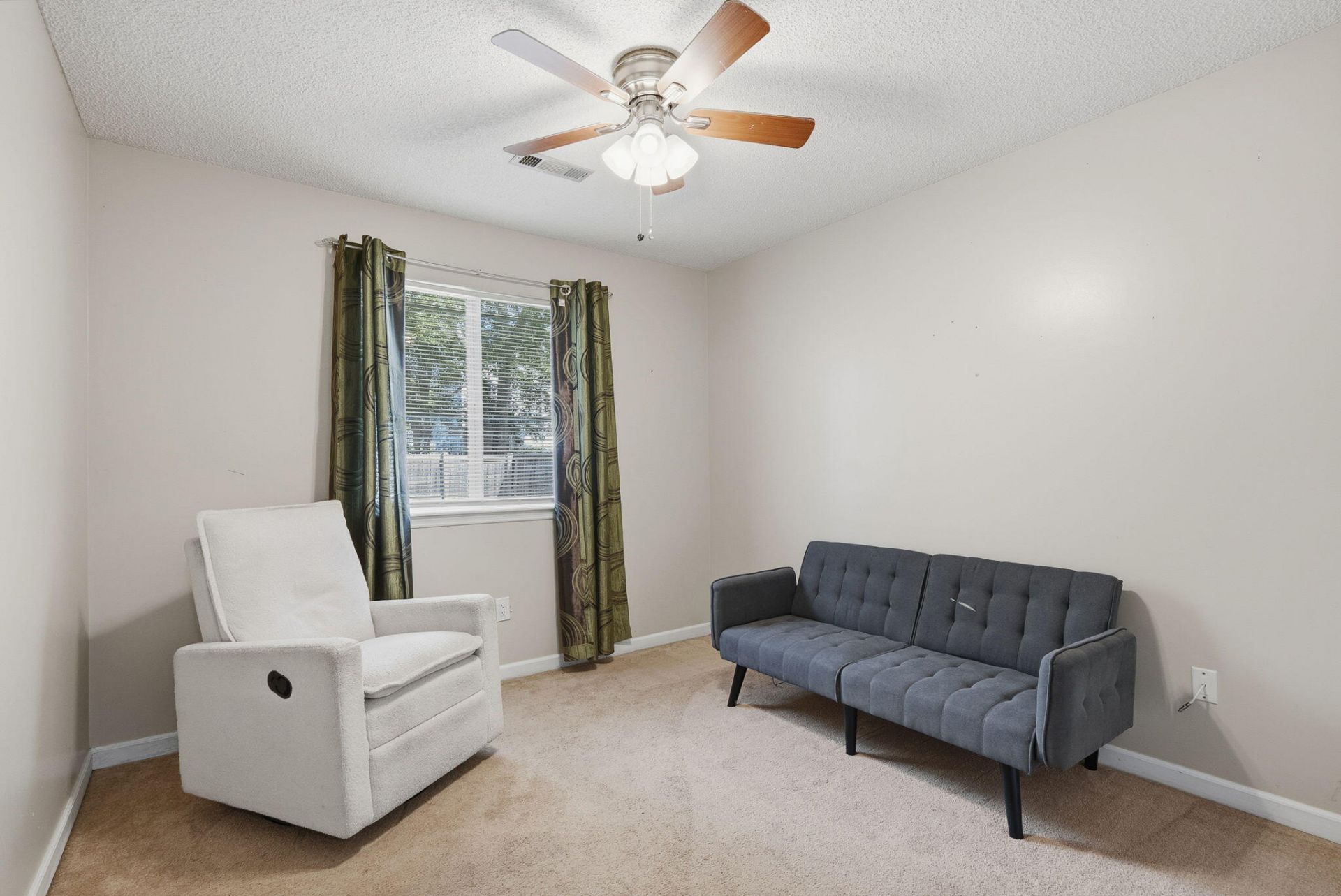 10 Solomon Court Photo 20