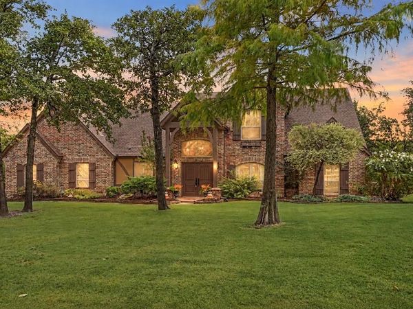 216 N Oaks Road, Harrah, OK 73045