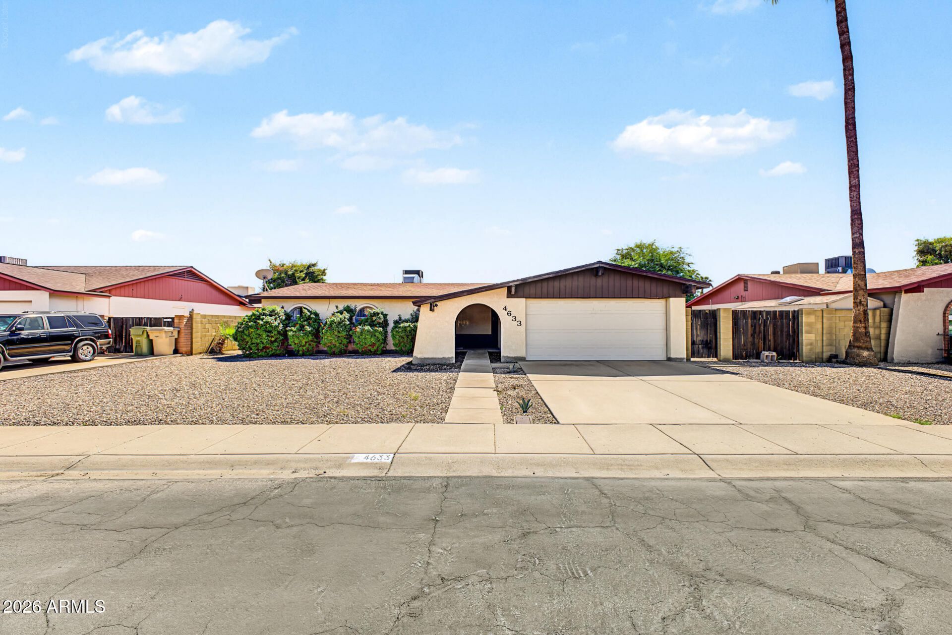 4633 W Lawrence Lane, Glendale, AZ 85302 Main Photo