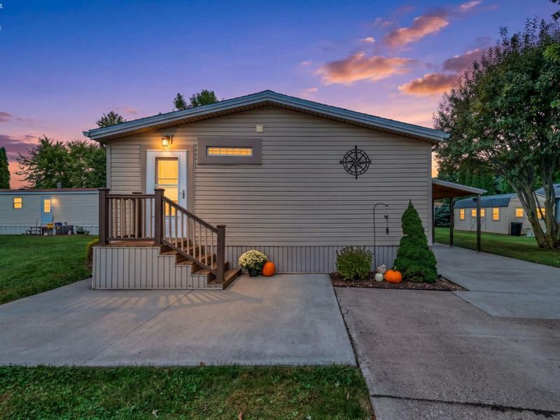 112 W bass Circle, Marblehead, OH 43440 Photo 1