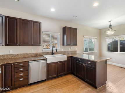 880 Salazar Lane, Reno, NV 89509 Photo