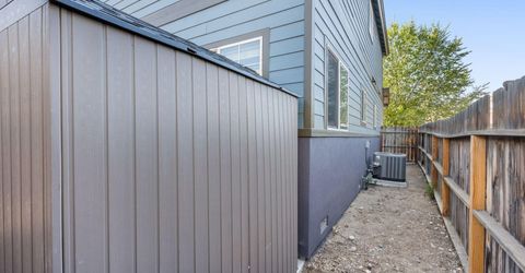 880 Salazar Lane, Reno, NV 89509 Photo
