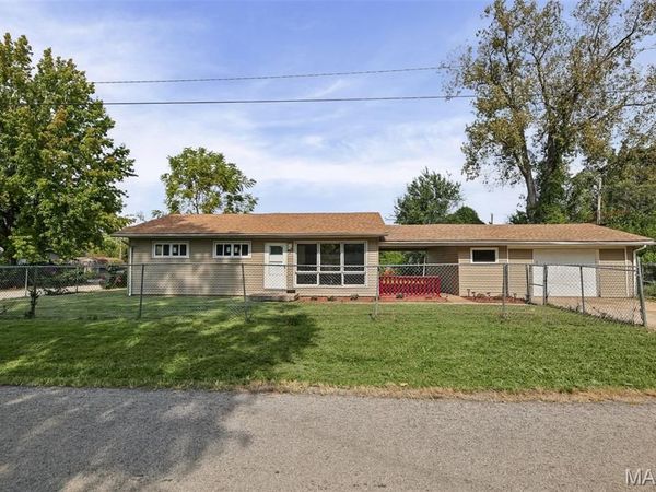 7301 Church Lane , East St Louis, IL 62203