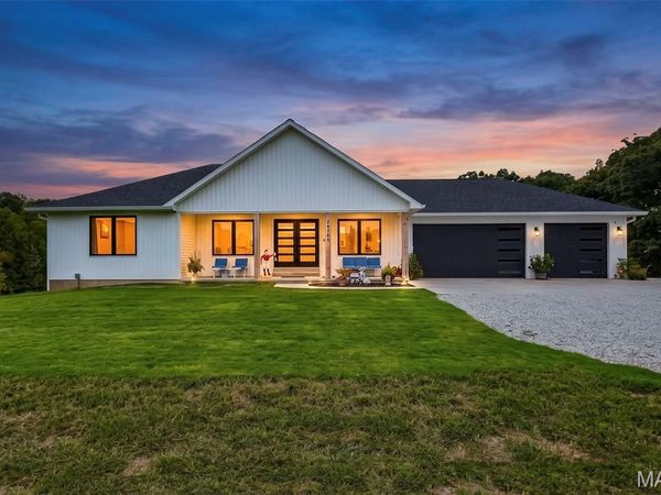 24760 State Hwy EE, Warrenton, MO 63383