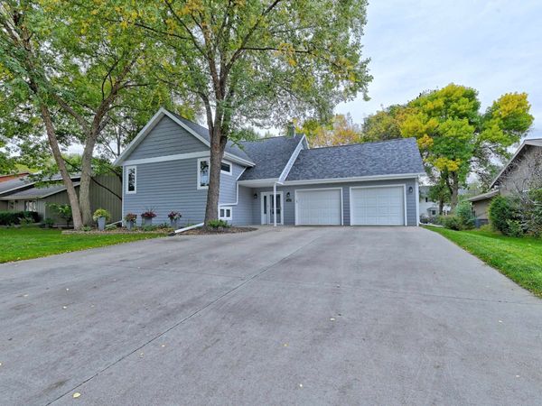 901 27Th Street, Spirit Lake, IA 51360