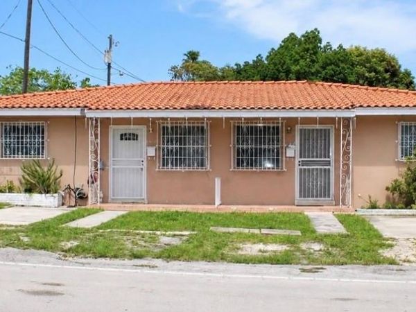 1040 NW 23rd CT , Unit 1042, Miami, FL 33125