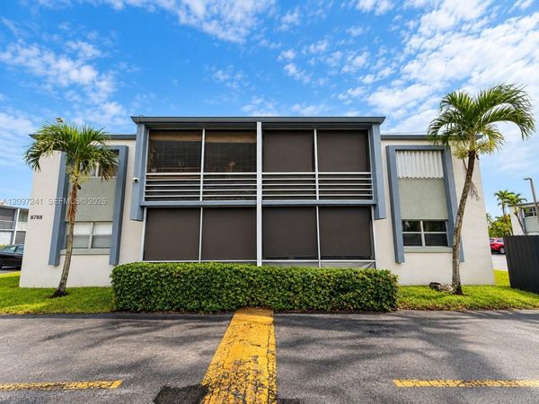 8788 SW 12th St , Unit 103, Miami, FL 33174