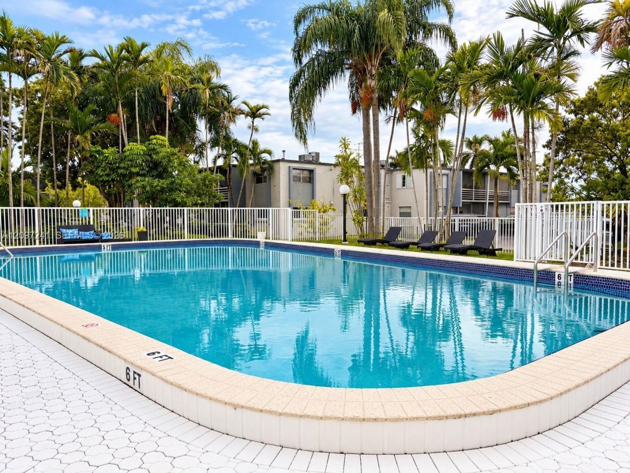 8788 SW 12th St , Unit 103, Miami, FL 33174 Photo
