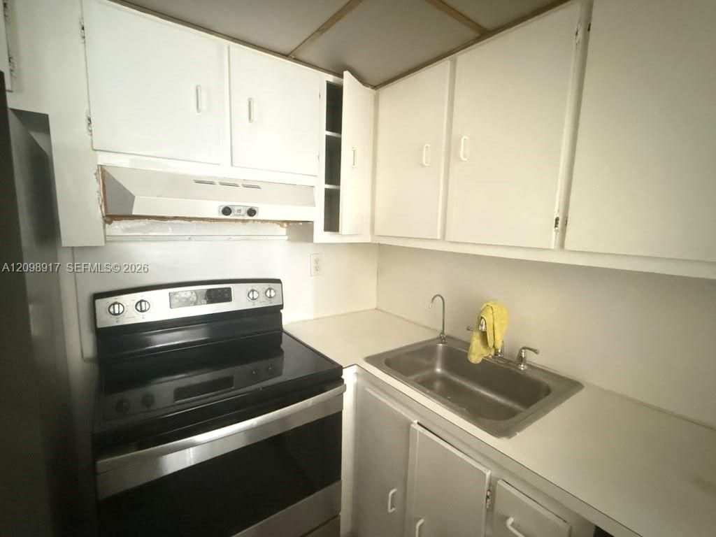 17560 Atlantic Blvd , Unit 405, Sunny Isles Beach, FL 33160 Photo