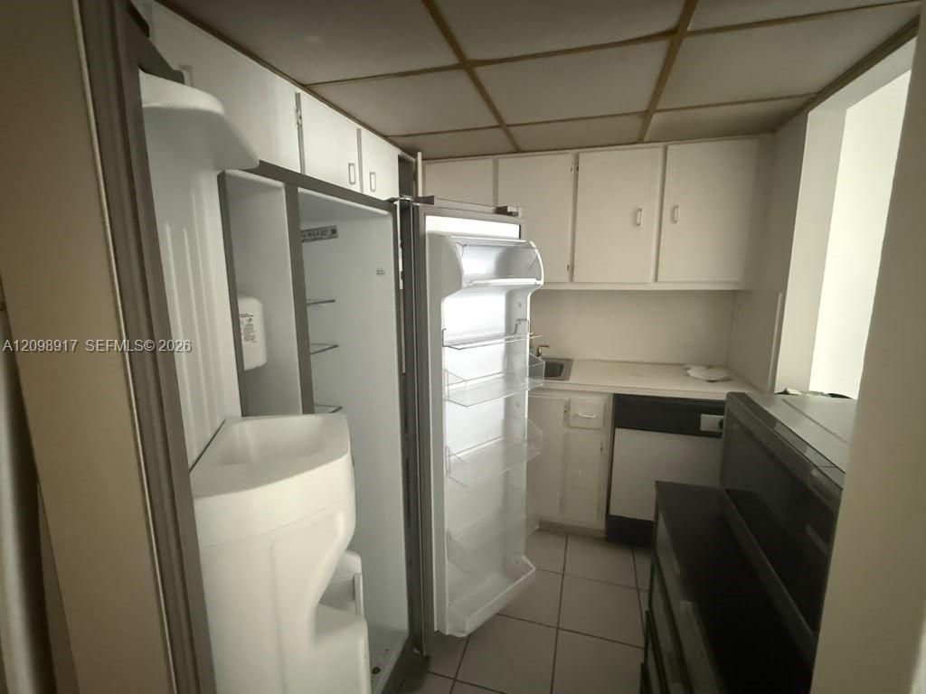 17560 Atlantic Blvd , Unit 405, Sunny Isles Beach, FL 33160 Photo