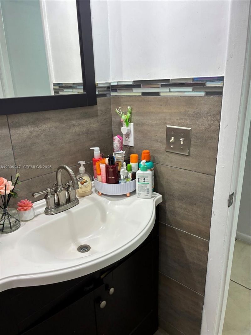 10815 SW 112th Ave , Unit 201, Miami, FL 33176 Photo