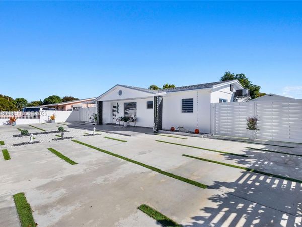 20603 NW 44th Pl , Miami Gardens, FL 33055