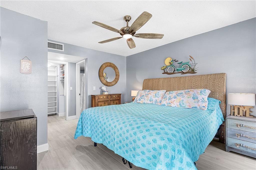 53 High Point Cir W, Unit 310, Naples, FL 34103 Photo