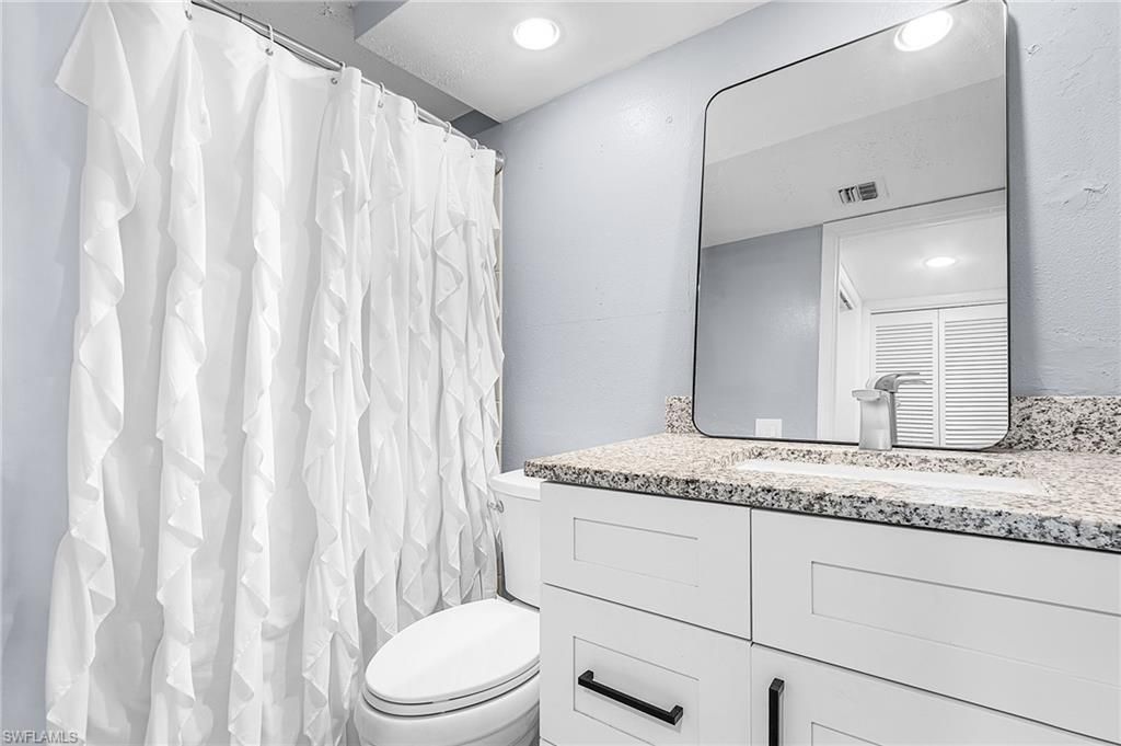 53 High Point Cir W, Unit 310, Naples, FL 34103 Photo