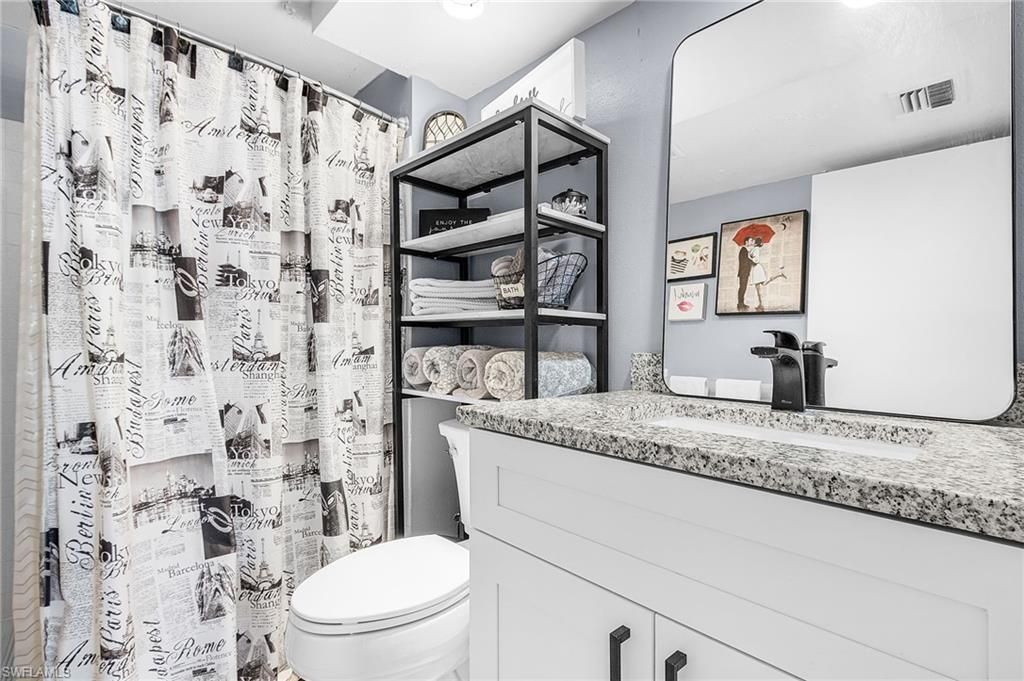 53 High Point Cir W, Unit 310, Naples, FL 34103 Photo