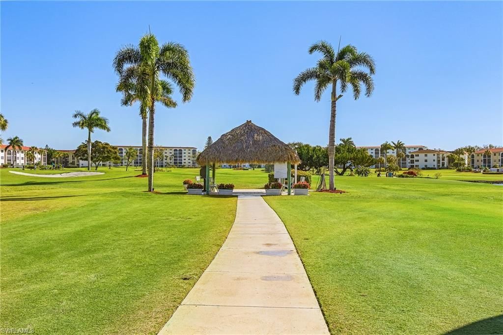 53 High Point Cir W, Unit 310, Naples, FL 34103 Photo