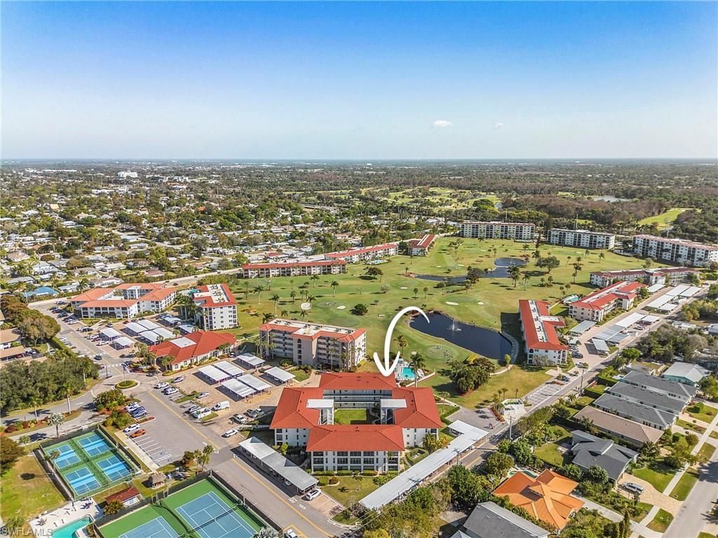 53 High Point Cir W, Unit 310, Naples, FL 34103 Photo