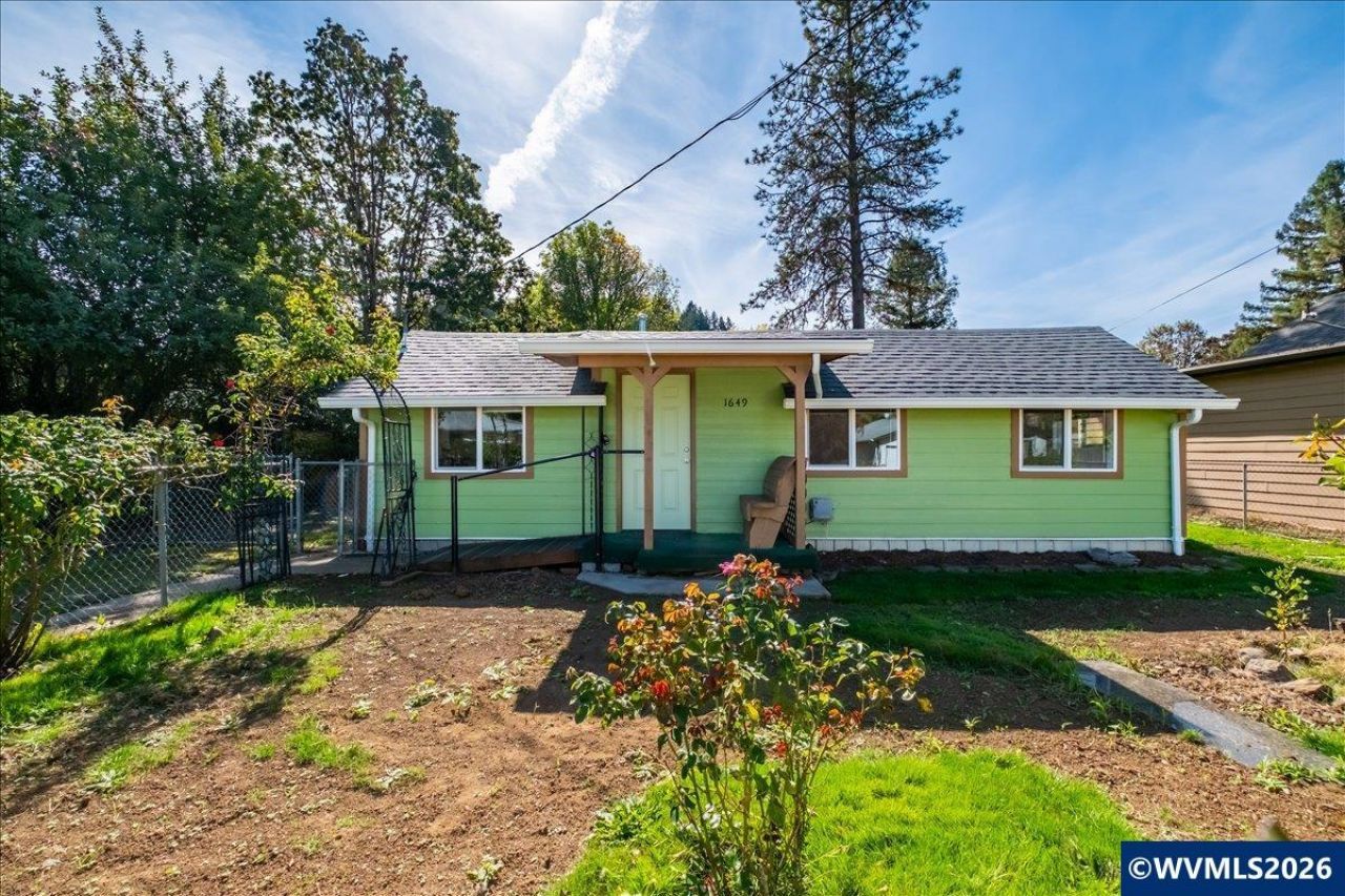 1649 Elm St, Sweet Home, OR 97386 Main Photo