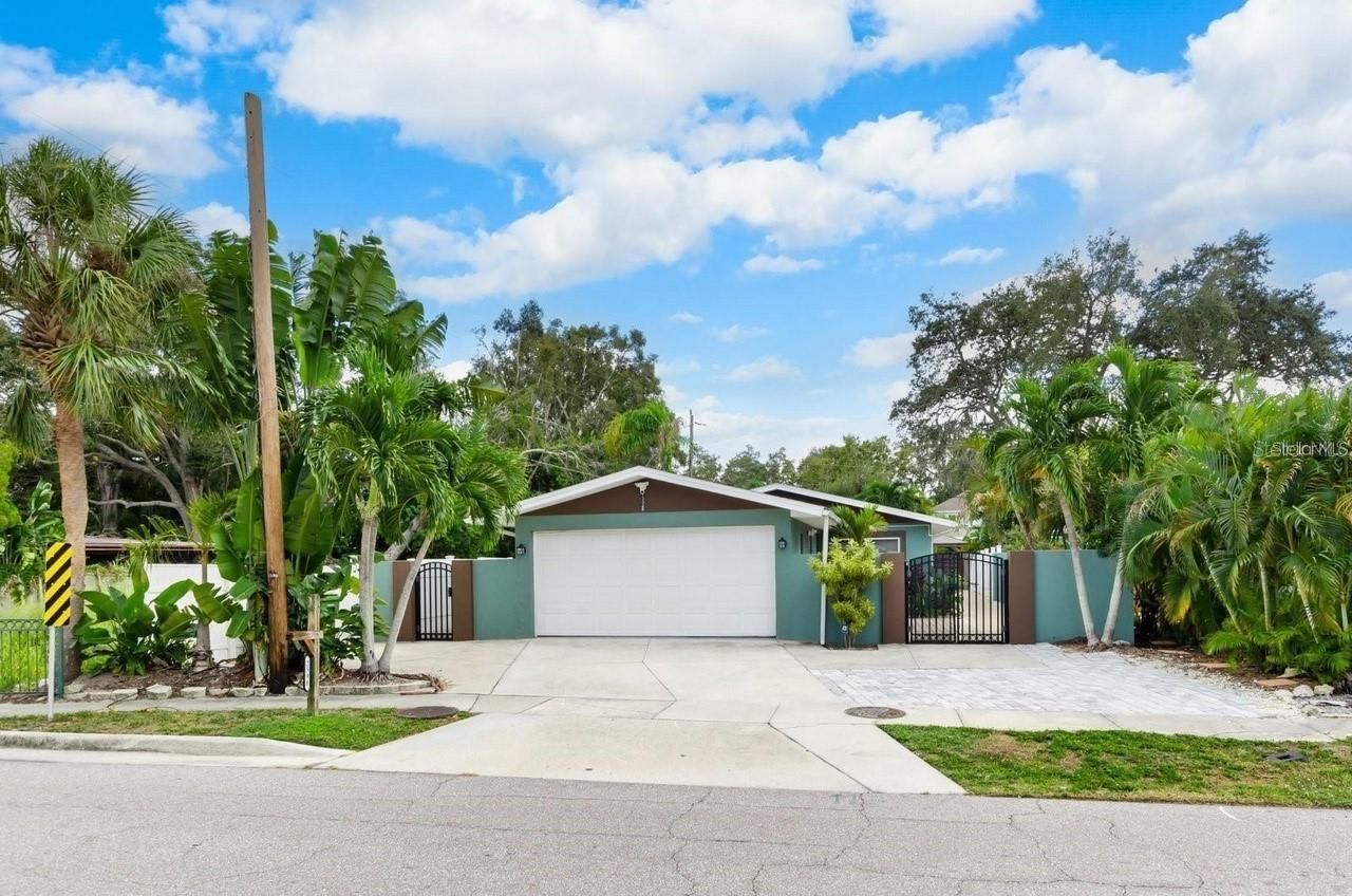 2598 Wood Street , Sarasota, FL 34237 Photo