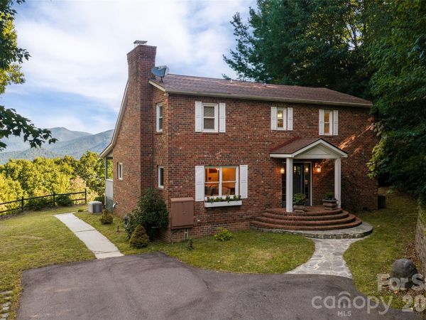 126 Wildflower Cove Drive , Swannanoa, NC 28778