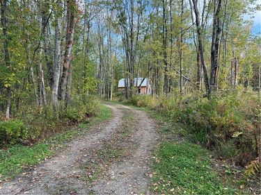 370 Kenyon Road, Mexico, NY 13114