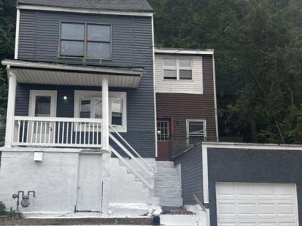 321 PEACOCK STREET, POTTSVILLE, PA 17901