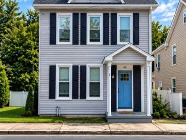 40 N BROAD STREET, WAYNESBORO, PA 17268