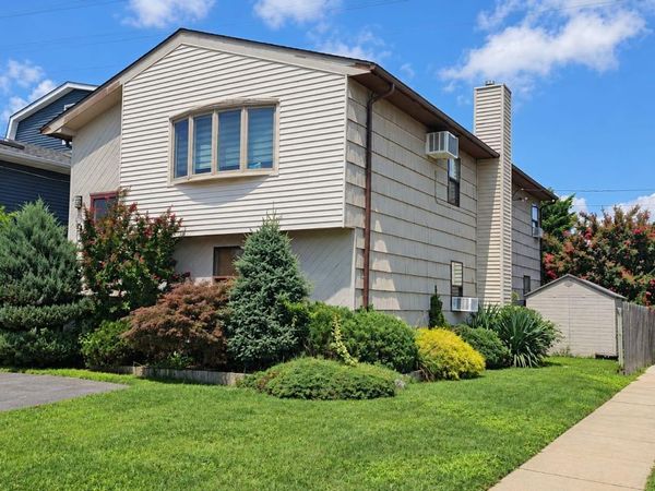 132 Bayswater Boulevard , Inwood, NY 11096