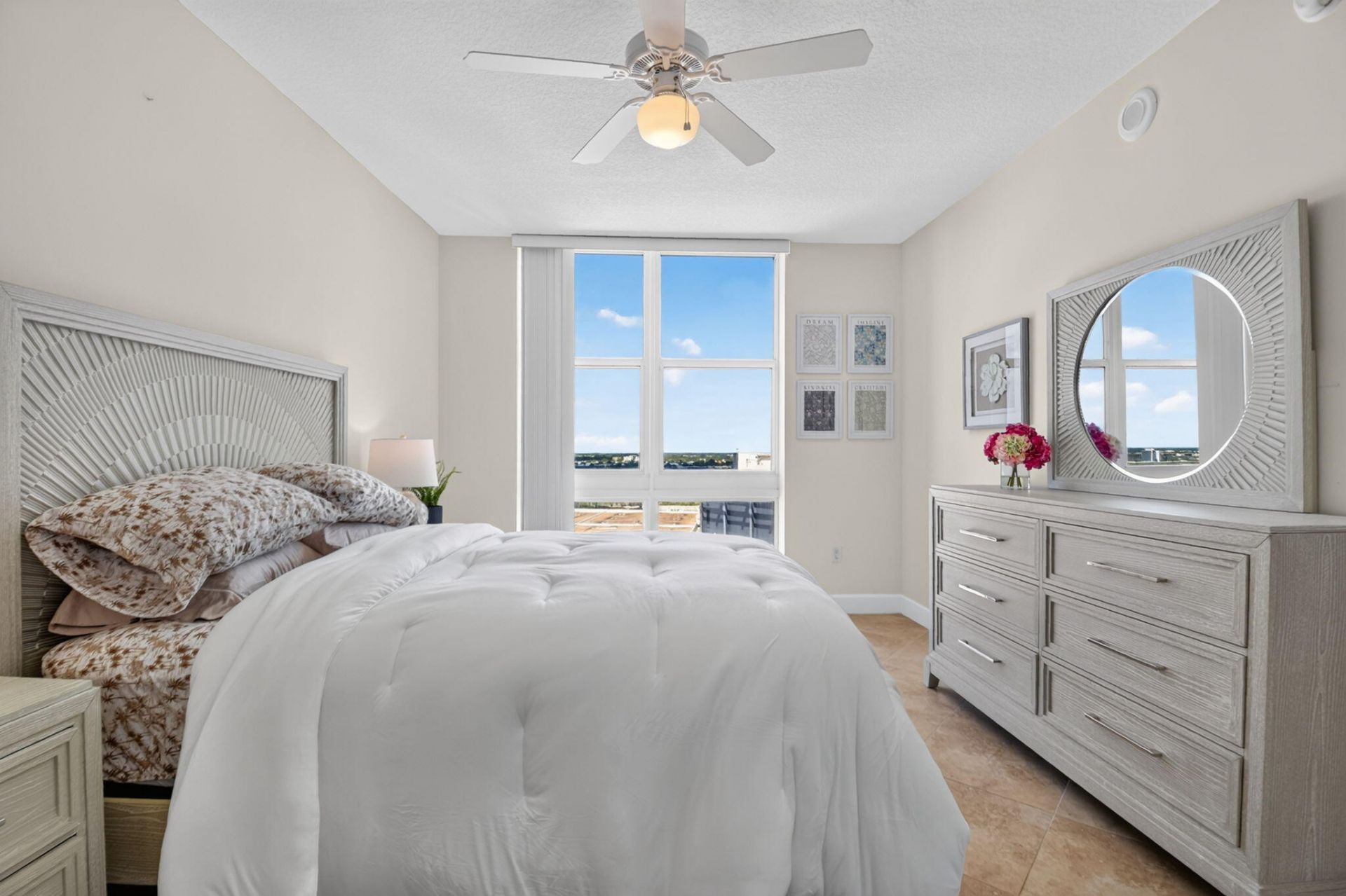 550 Okeechobee Boulevard, Unit 1618, West Palm Beach, FL 33401 Photo