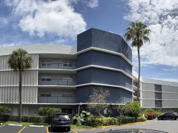 879 NE 195TH Street, Unit 227, Miami, FL 33179