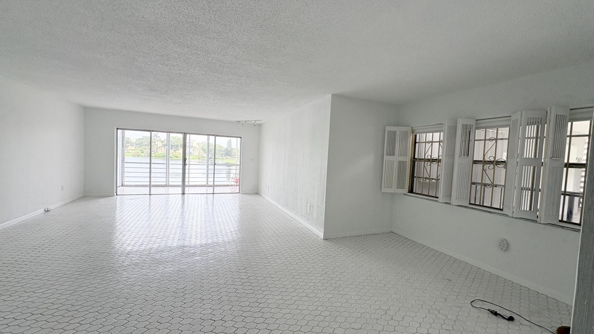 879 NE 195th Street, Unit 227, Miami, FL 33179 Photo