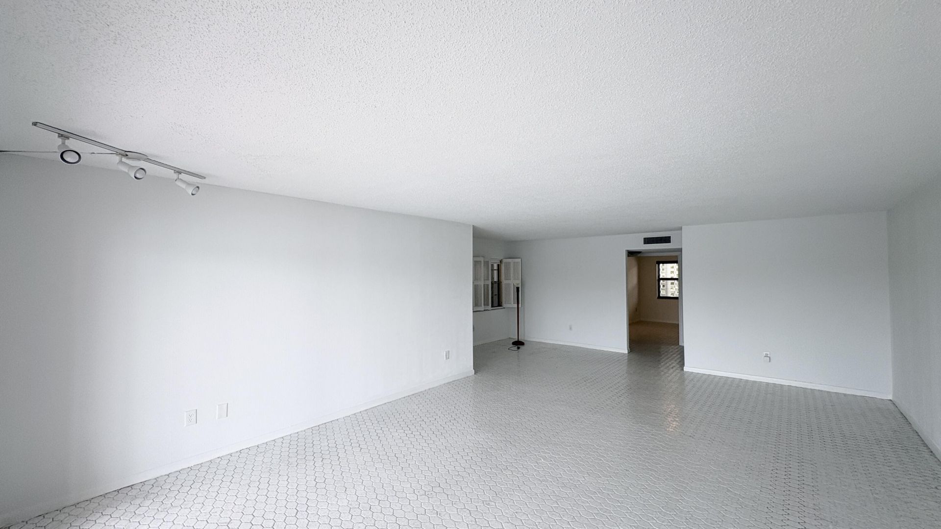 879 NE 195th Street, Unit 227, Miami, FL 33179 Photo