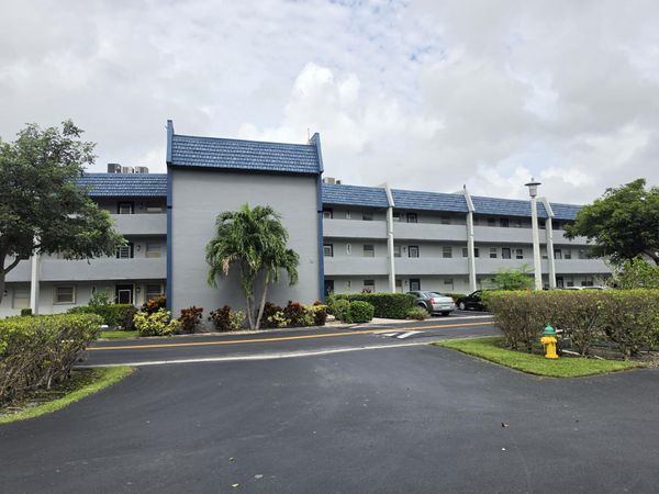 7847 Golf Cir Drive, Unit #101, Margate, FL 33063