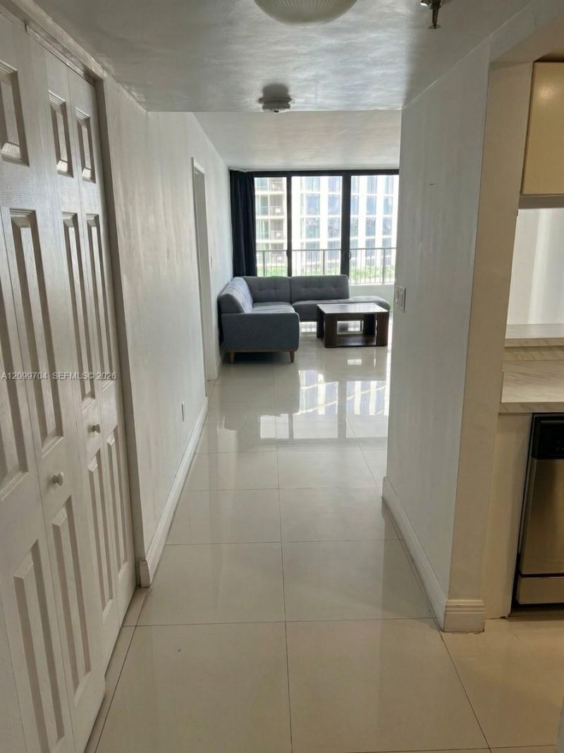 555 NE 15th St , Unit 10F, Miami, FL 33132 Photo