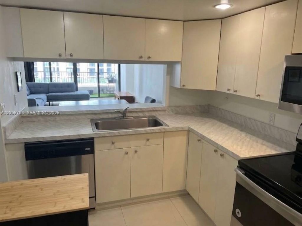 555 NE 15th St , Unit 10F, Miami, FL 33132 Photo