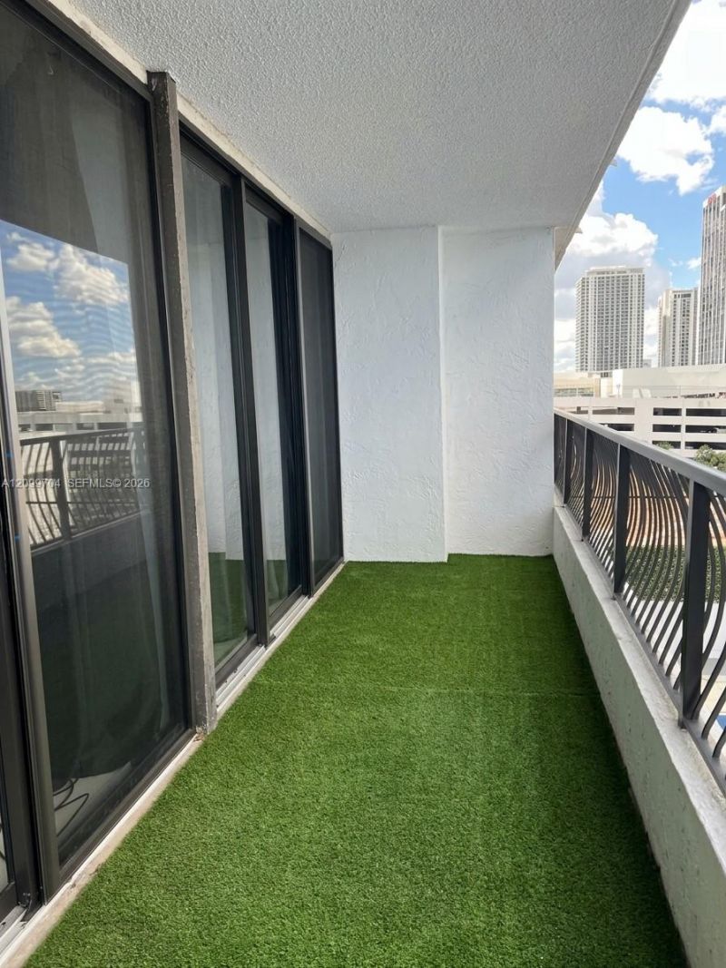 555 NE 15th St , Unit 10F, Miami, FL 33132 Photo