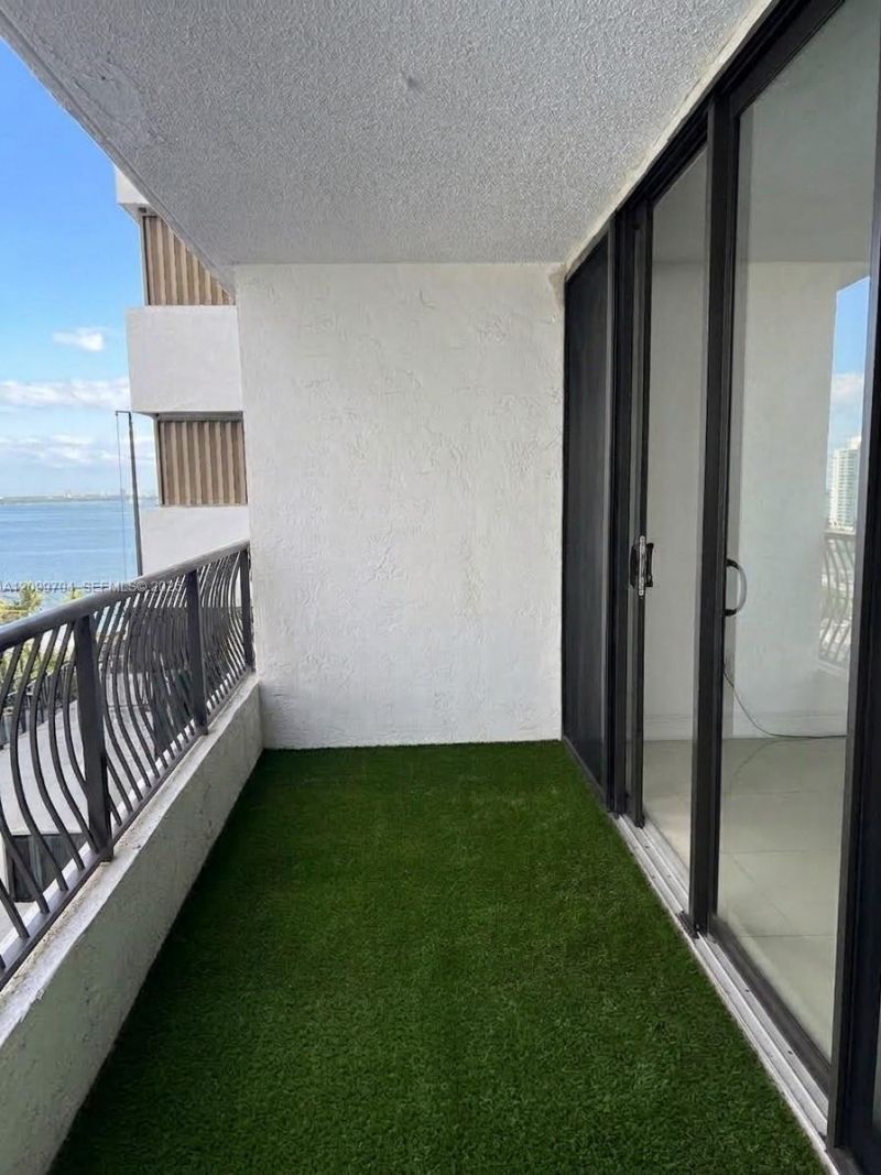 555 NE 15th St , Unit 10F, Miami, FL 33132 Photo