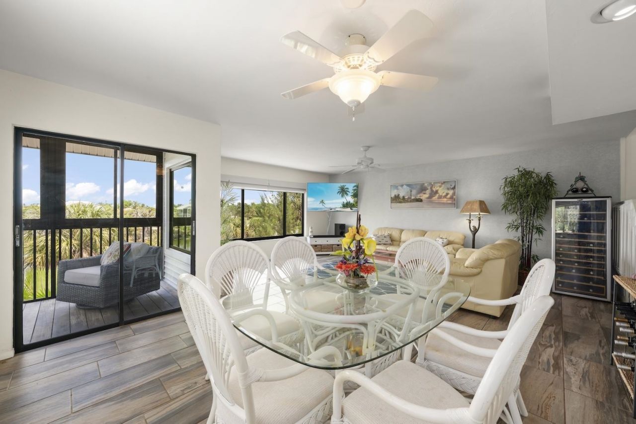 1394 Middle Gulf Dr, Unit C, Sanibel, FL 33957 Photo