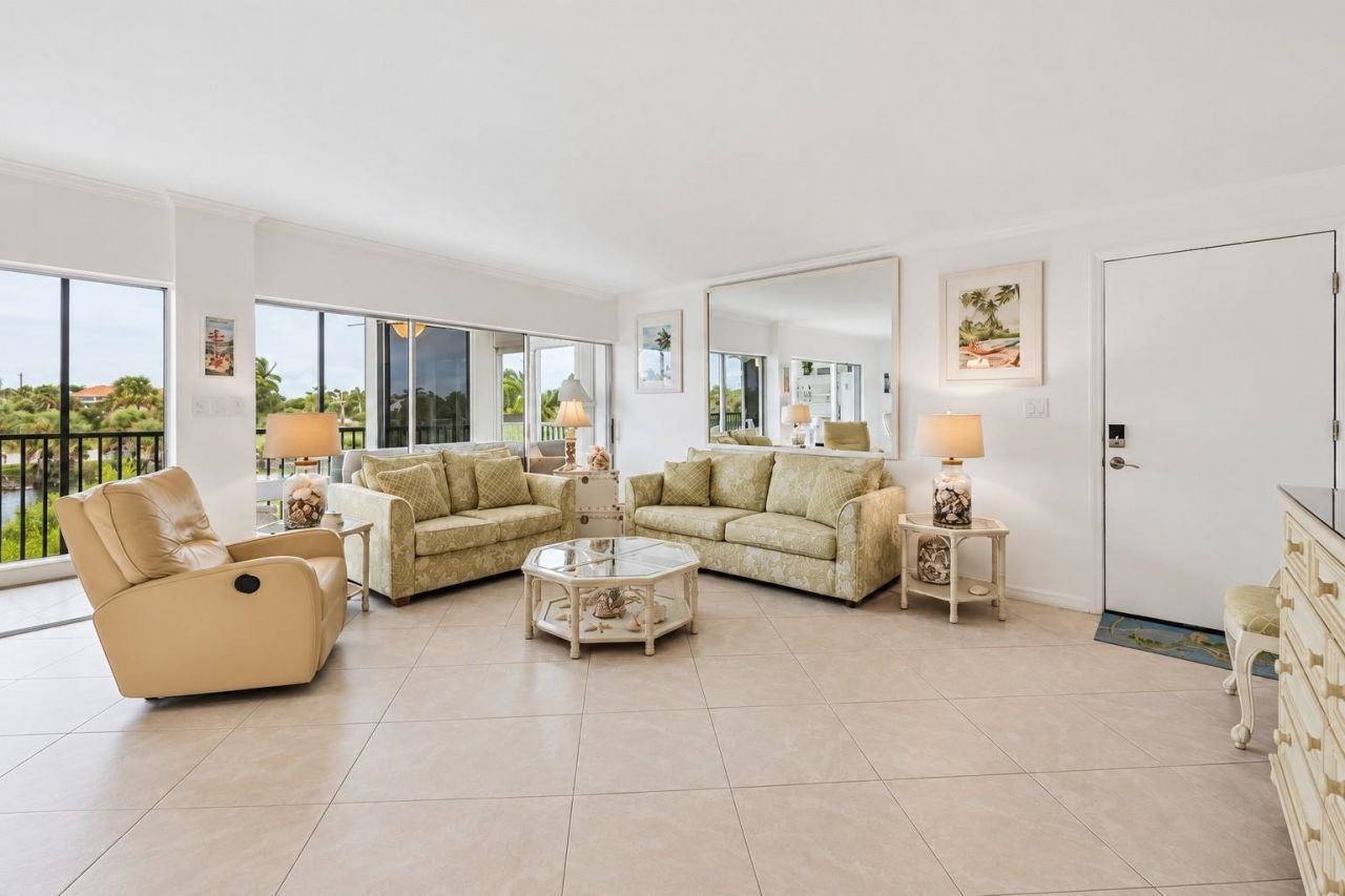 1340 Middle Gulf Dr, Unit 7A, Sanibel, FL 33957 Photo